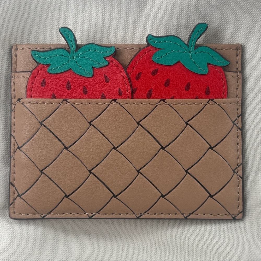 Kate Spade strawberry 🍓 card holder